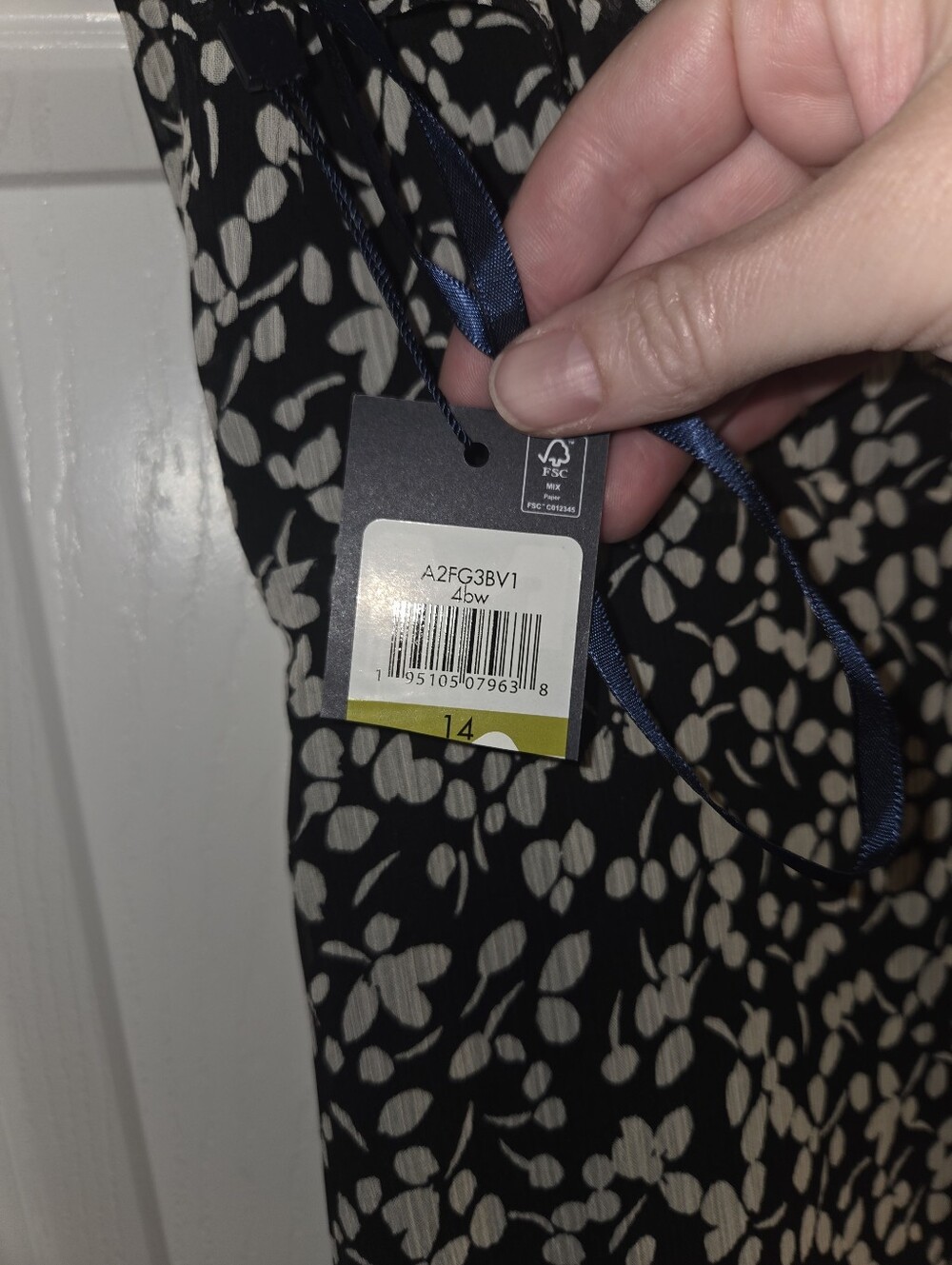 NWT Chiffon Ruffle Dress - Picture 4 of 4